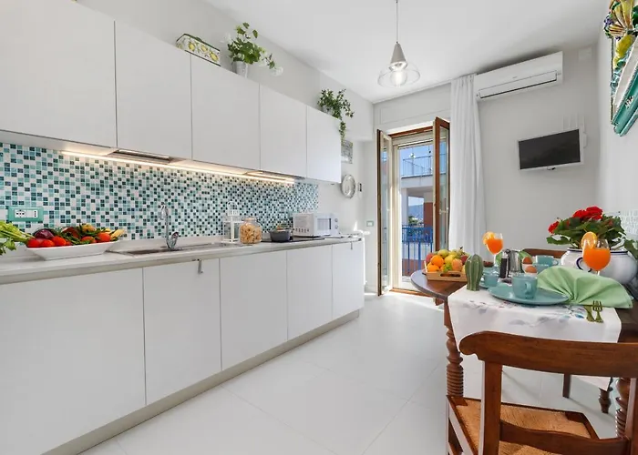 Estate4home - Ese' Апартаменти